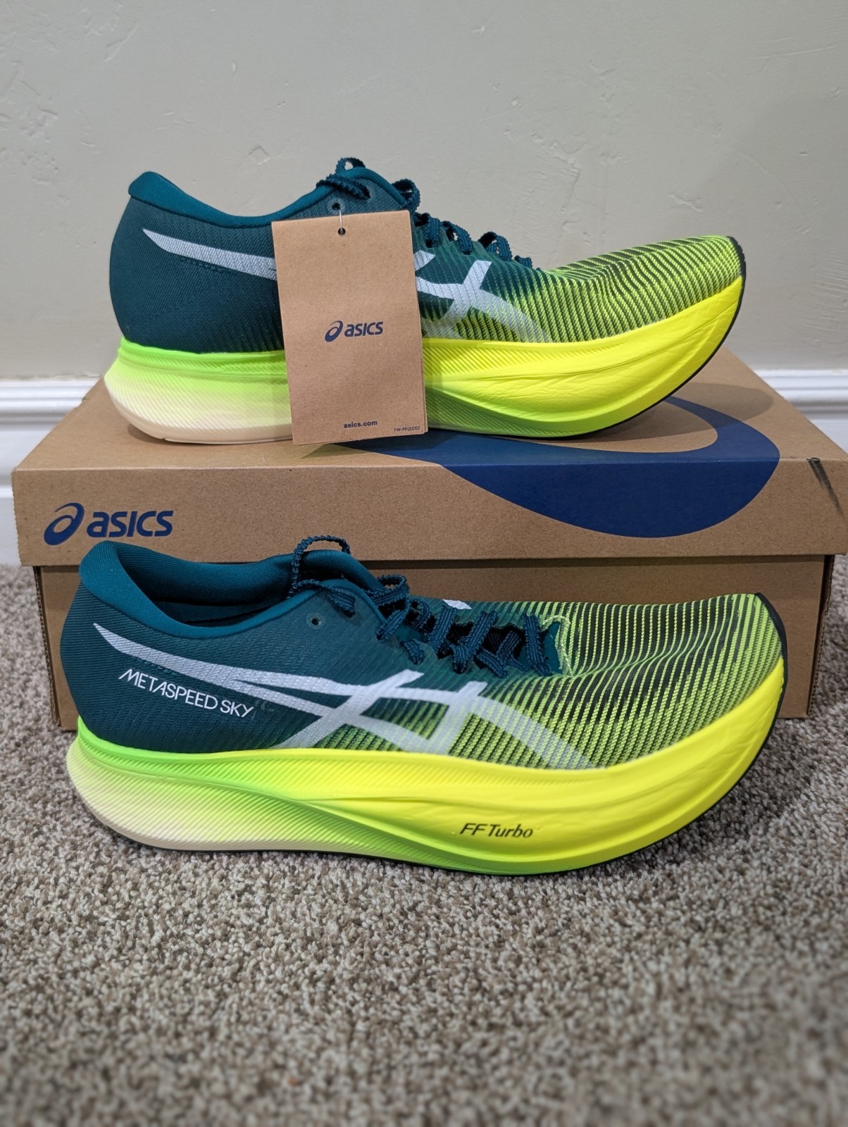 Size 8.5 Men’s Asics Metaspeed Sky+ Green/Yellow Athleitc Running Sneakers Shoes