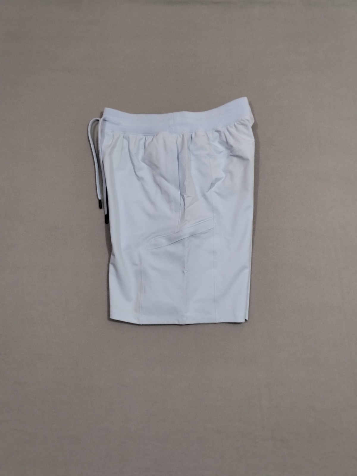 Men’s Medium – Under Armour Sportswear Woven 9.5” Cargo Shorts 1388018-464 Blue