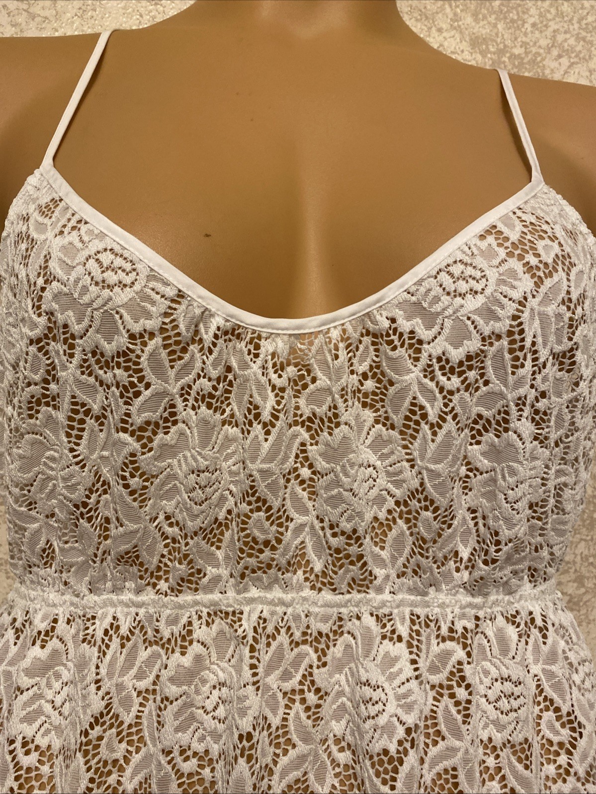 Victoria’s Secret Swimsuit Cover-Up. White Floral High Low. Size Medium