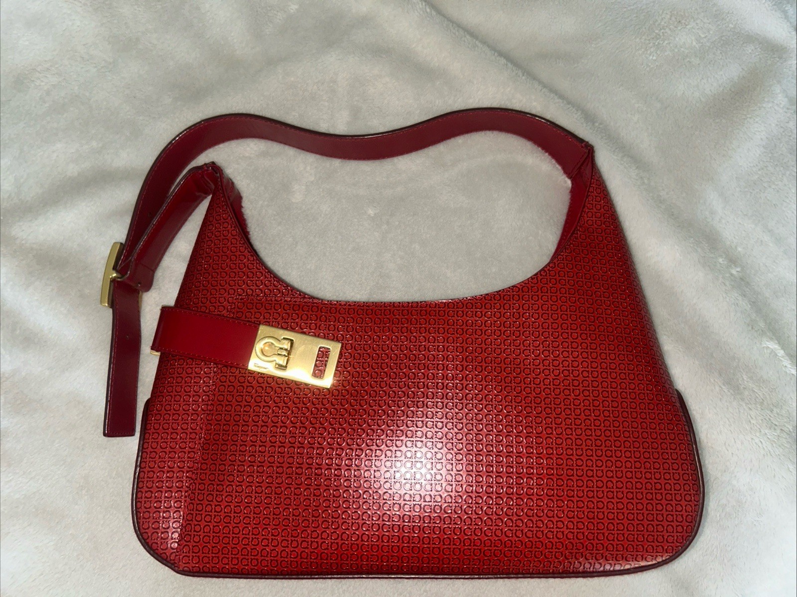 DEFECTIVE Salvatore Ferragamo Gancini Red Leather Shoulder Bag Near Mint G3D