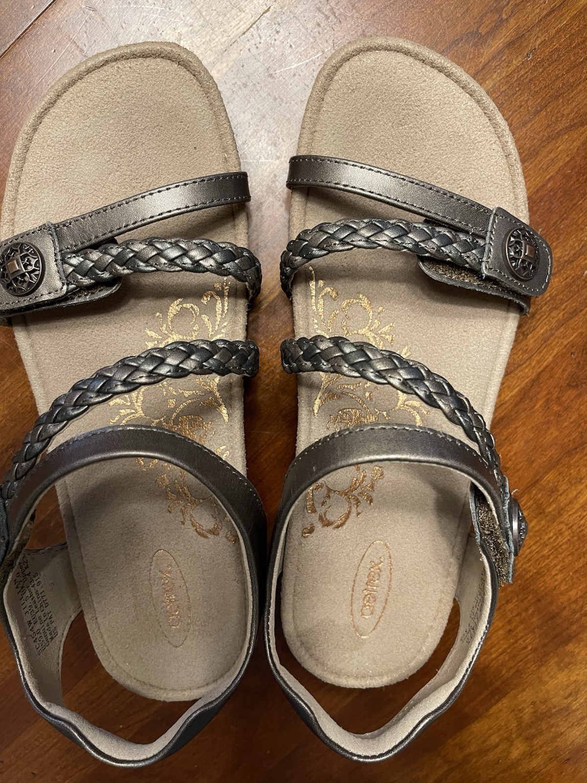 Aetrex Women’s Leather Sandals Size 9