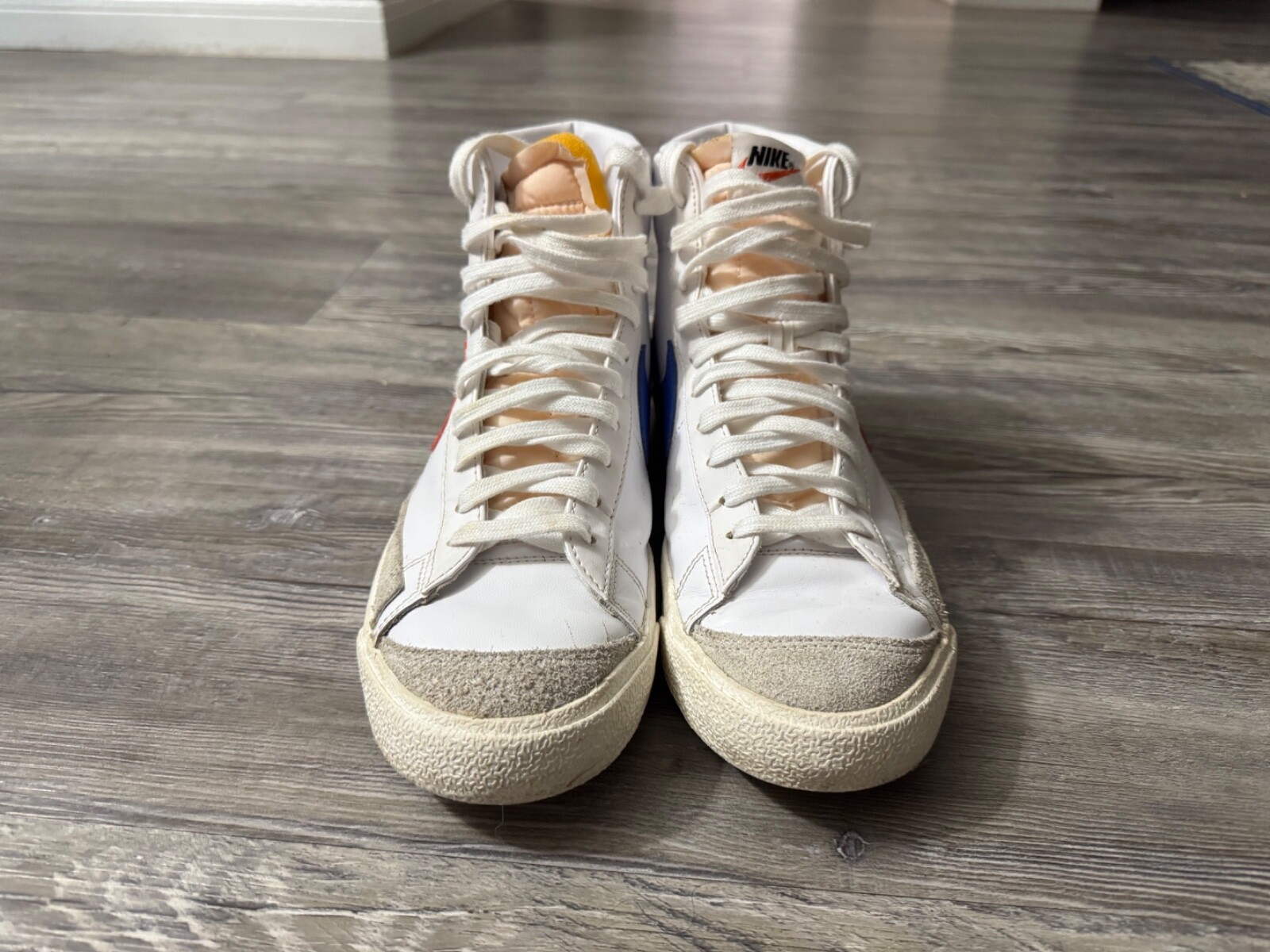 Size 9.5 – Nike Blazer ’77 Vintage Mid White Blue Red