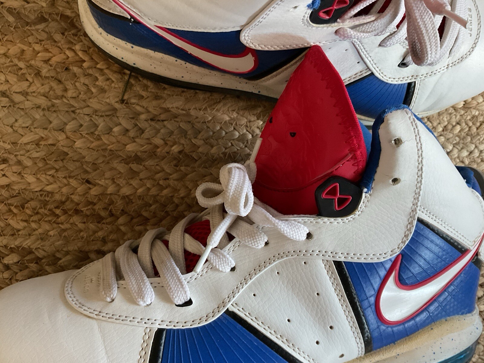Nike 2010 LeBron James Flywire “Veterans Day” High Top Basketball Shoes Mens 13