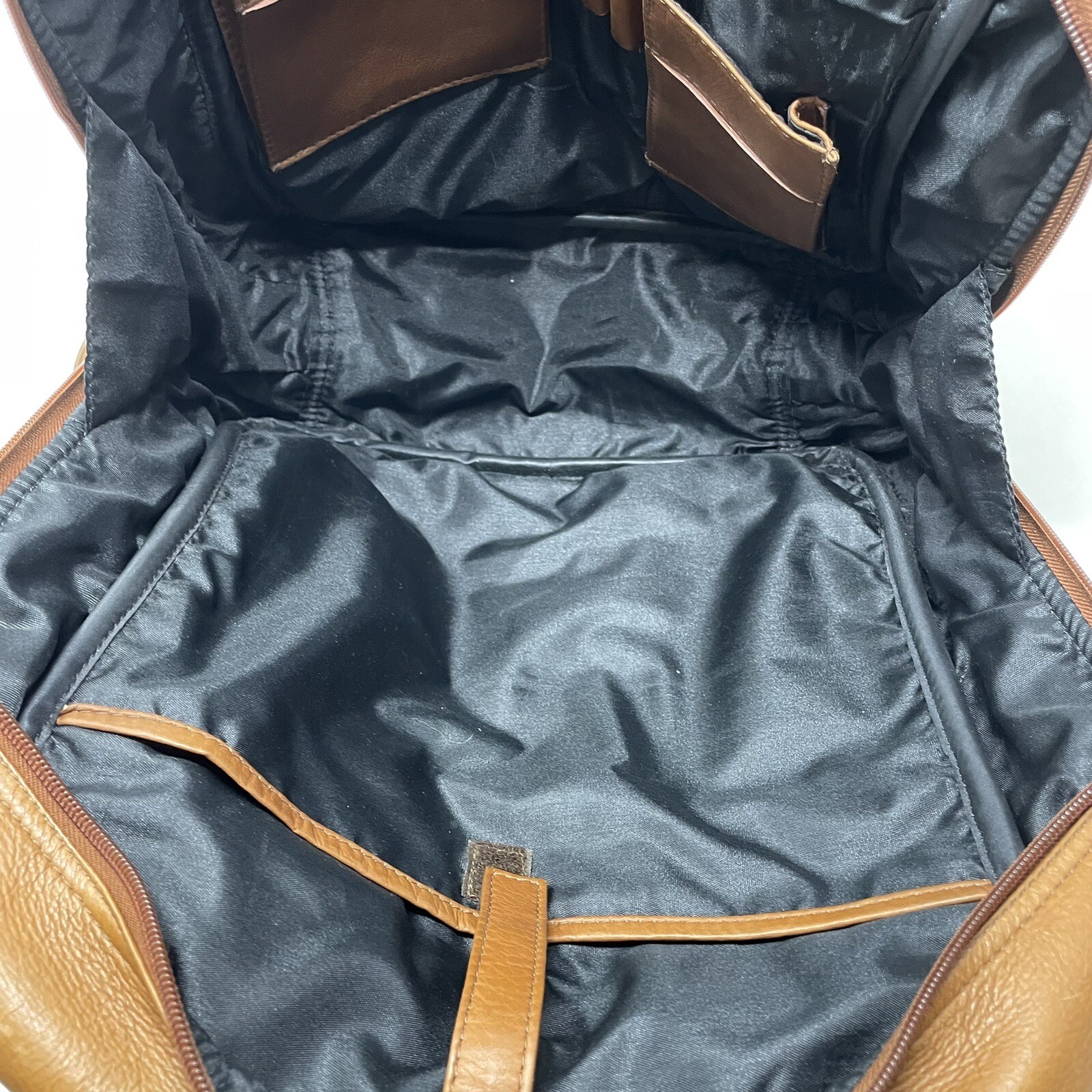 Le Donne Leather Bag Messenger Backpack Laptop Brown Caramel