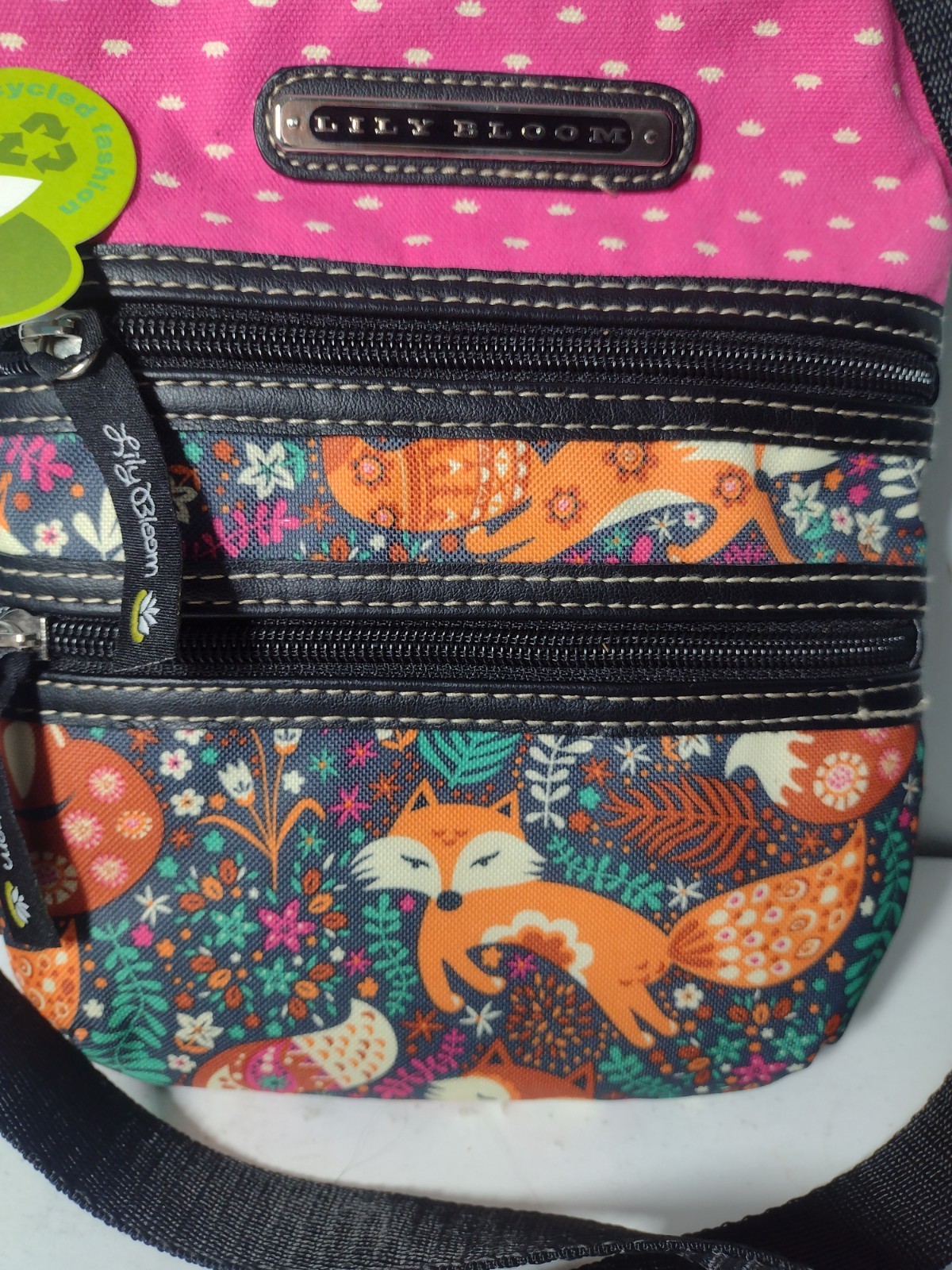 NEW Lily Bloom Multi Pocket Crossbody Bag Foxy Lady Eco Friendly Woodland READ