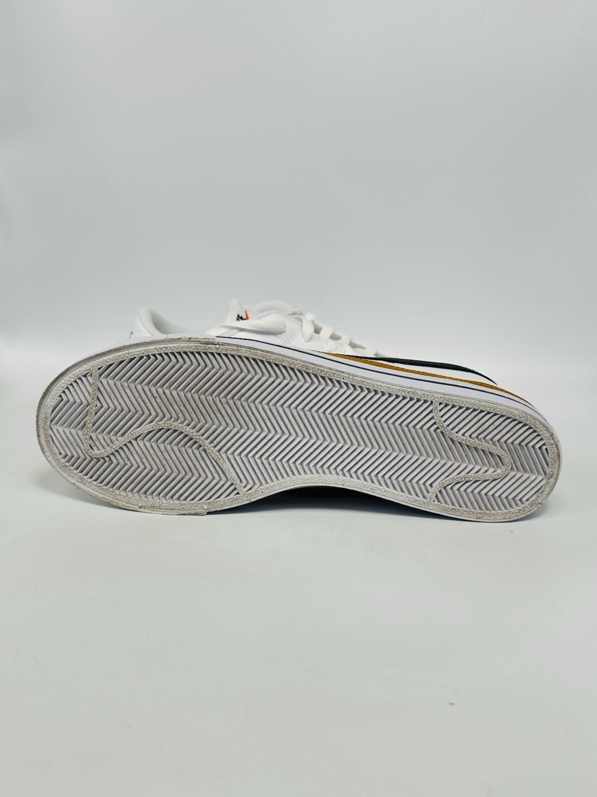 Nike Court Legacy NN Sneakers White/Team Sz 9.5 WOMENS 8 MENS SEE PHOTOS NO BOX