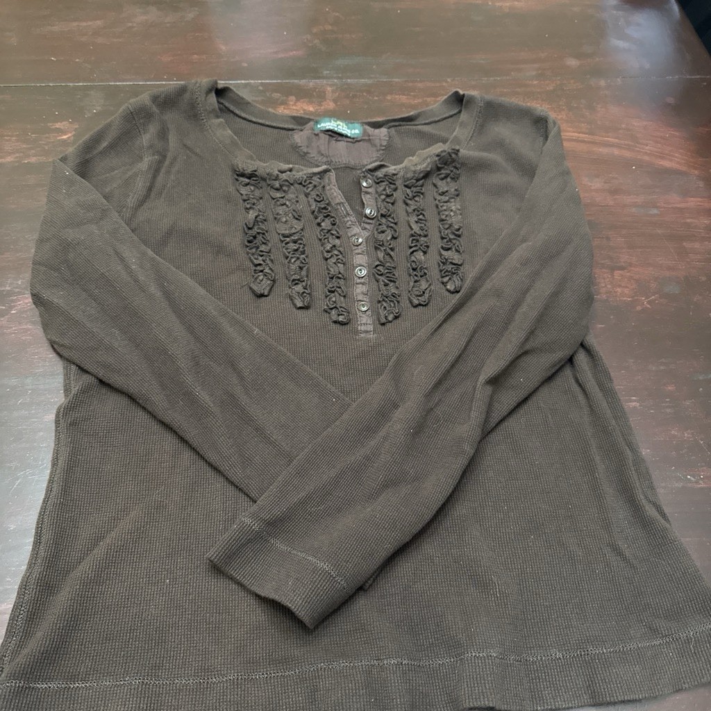 Lauren Jeans Co Ralph Lauren Women’s Brown Ruffle Button Henley Cotton Knit Top