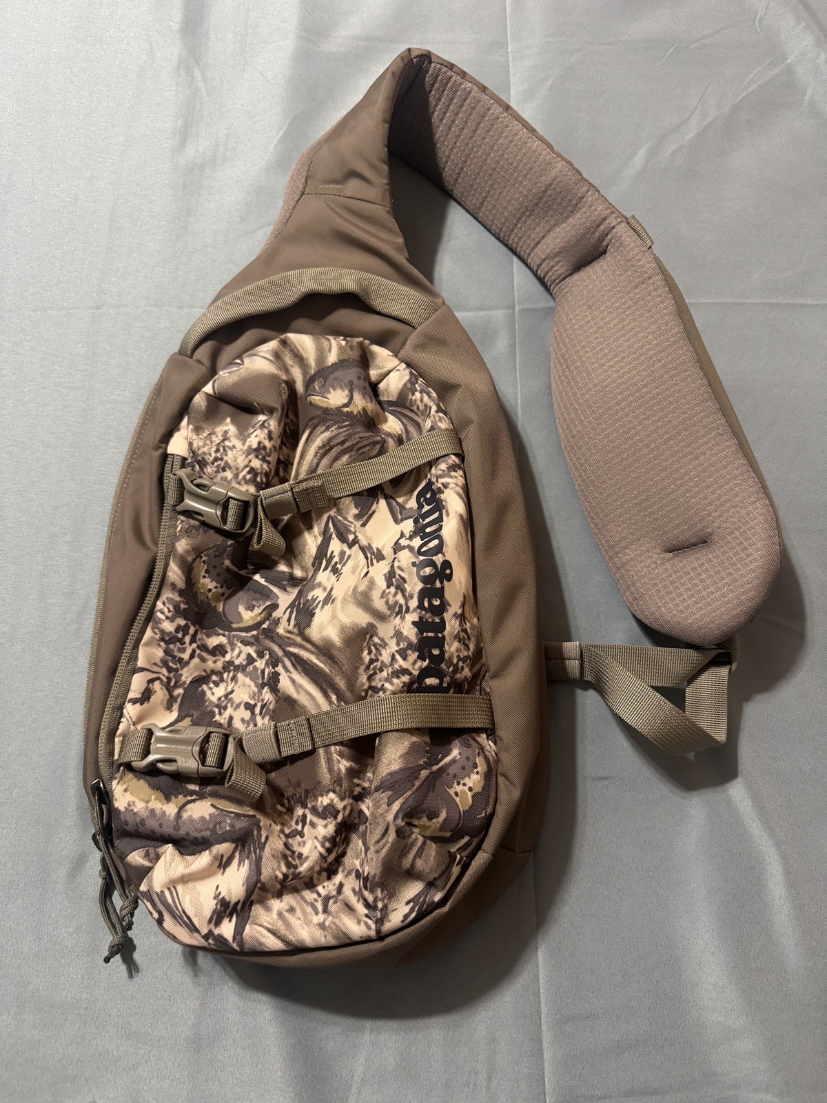 Patagonia Splashing Seas Wing Grey SPWI Print Atom Sling 8L Bag 48262 MissingTag