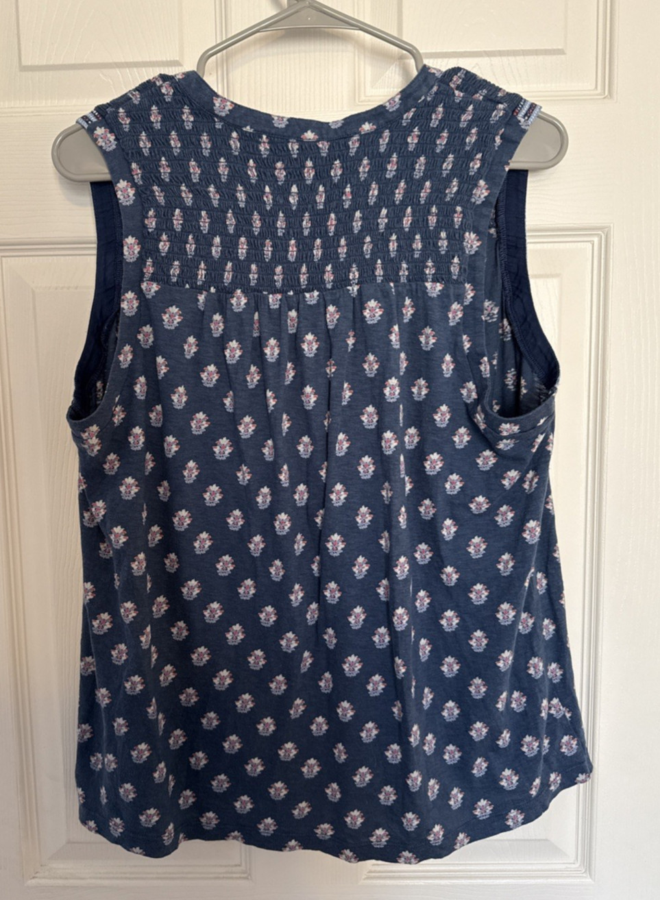 Lucky Brand Split V-Neck L/G Blue Boho Floral Blouse Sleeveless Cotton Blend Top