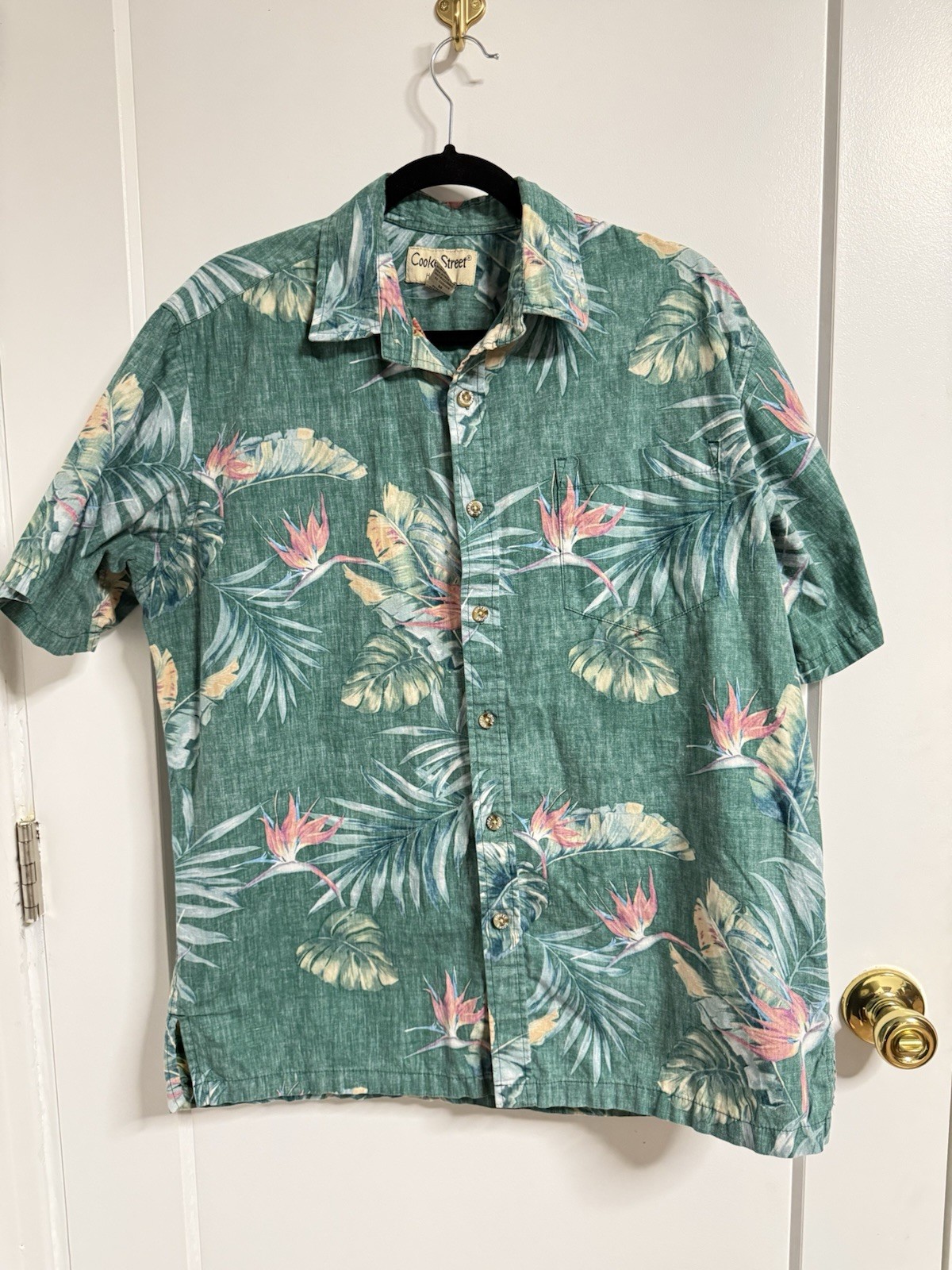 Cooke Street Honolulu Men’s Short Sleeve Bird Of Paradise Button Down Cotton M