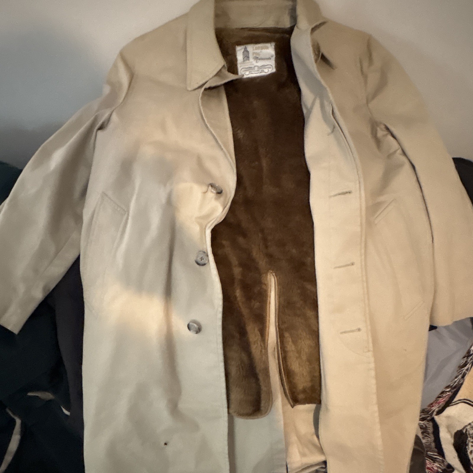 London Fog Men’s 40 Regular Beige Long Lined Button Front Point Collar Coat