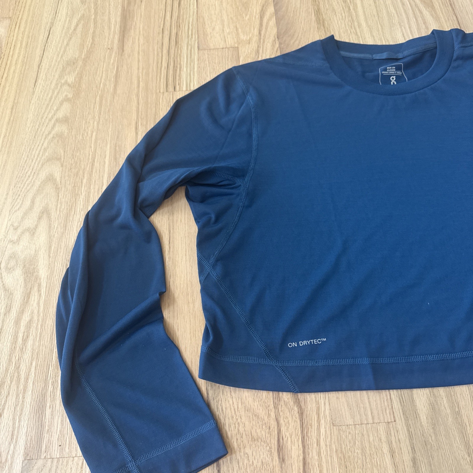ON CLOUD Train Long Sleeve Crop Cropped Athletic Top Dark Teal, Size Medium