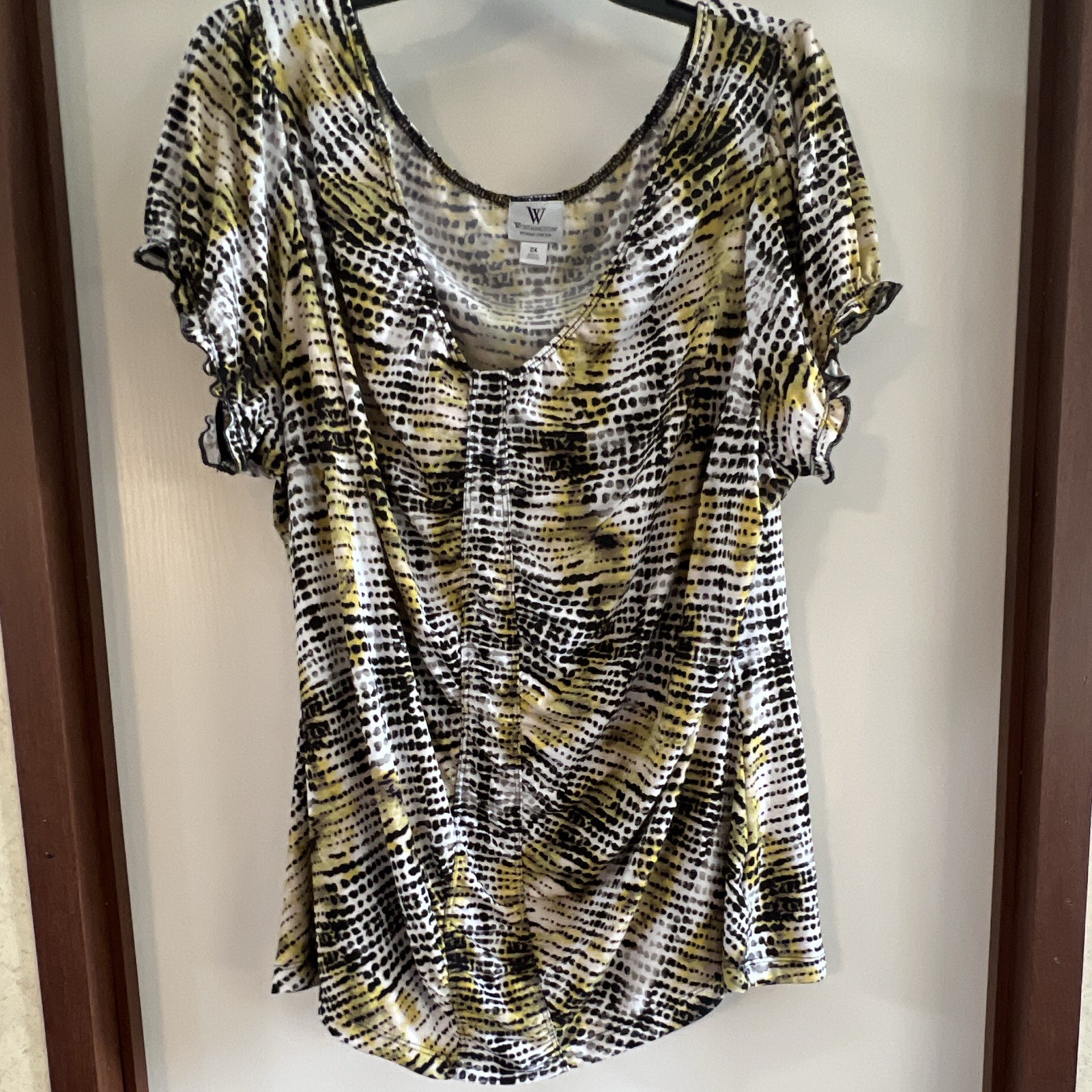Worthington Women’s 2X Yellow/Black/White Animal Print Scoop Neck Stretch Top
