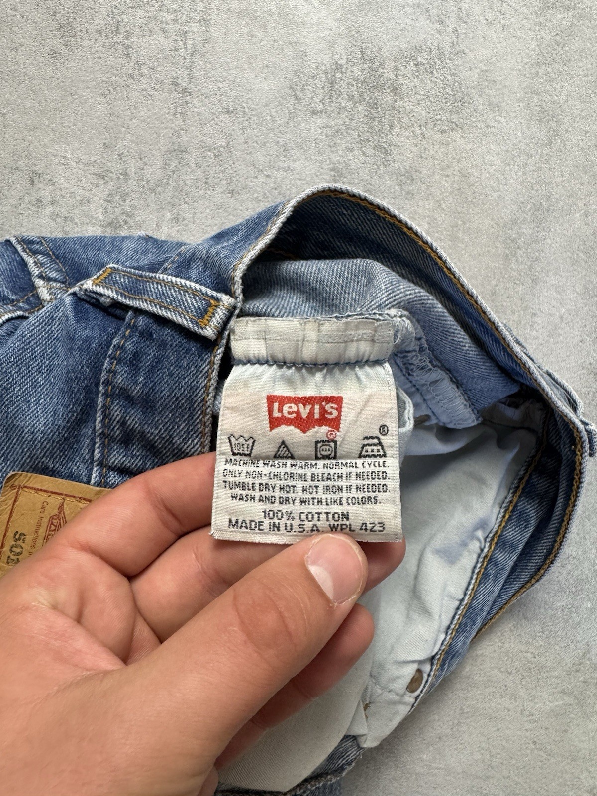 Vintage Levi’s 501 Made in USA 1997 Jeans W31 L32 Medium Wash 90s Original