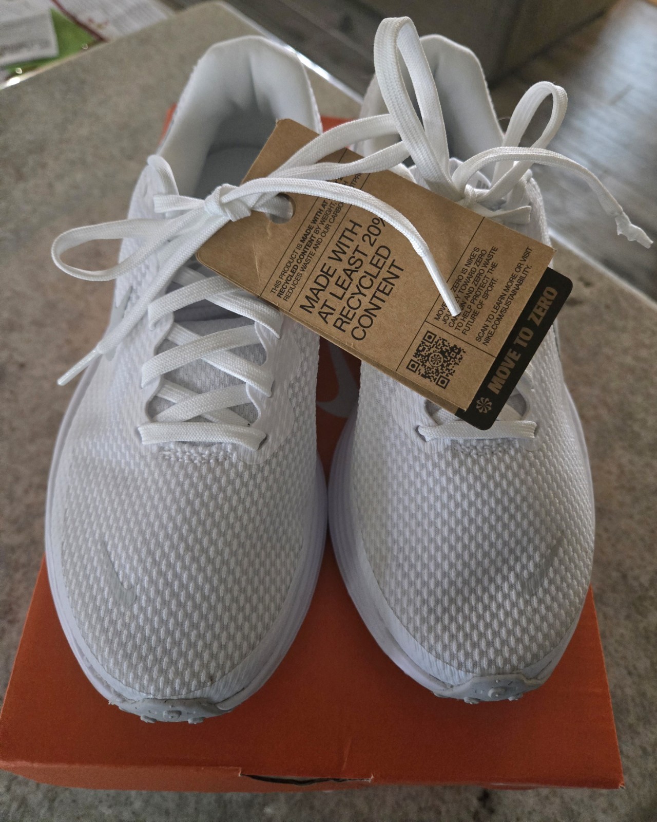 NIB Women Nike Revolution 8 White Athletic Running Sneakers Shoes Size 6.5