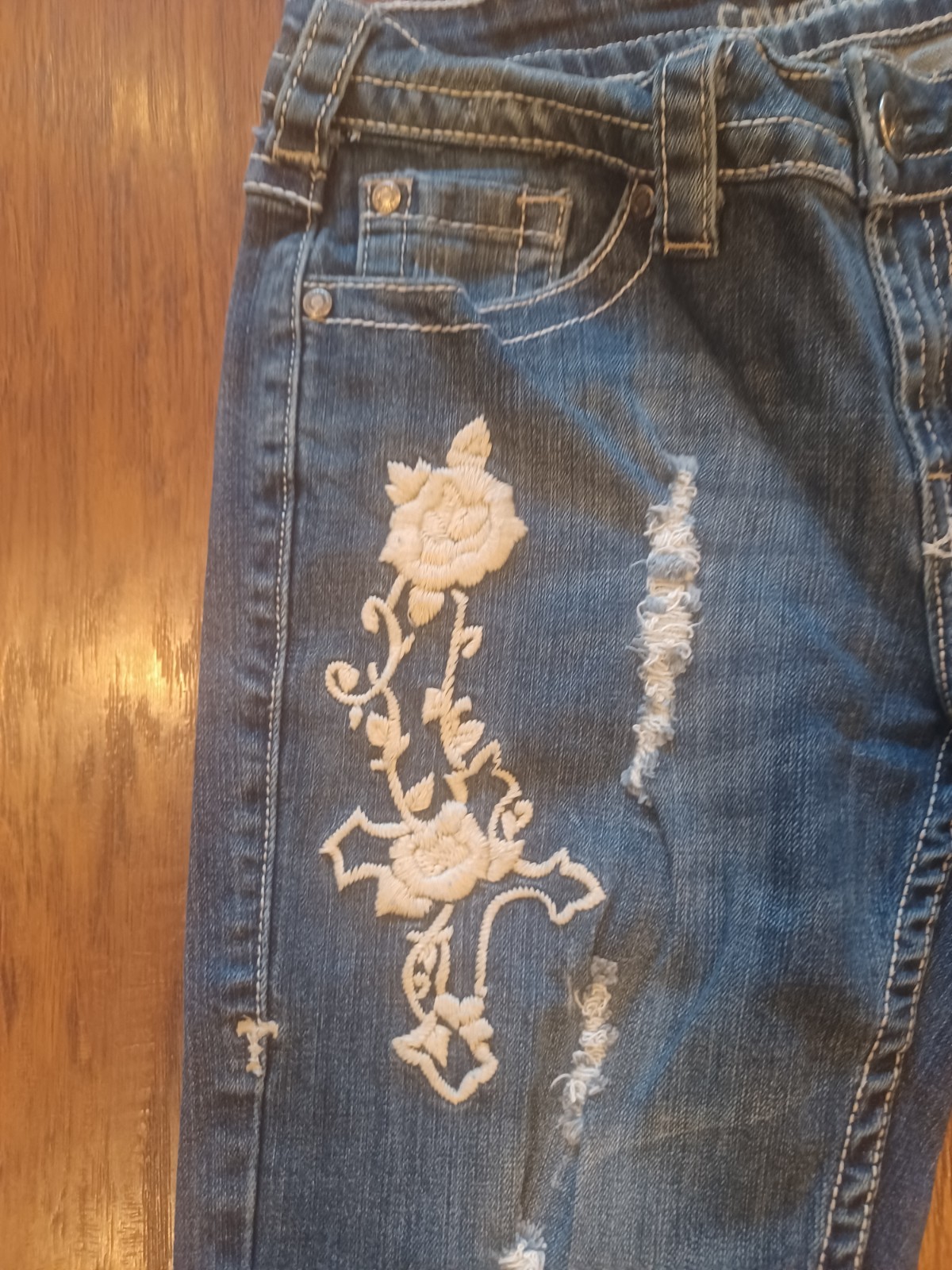 🤍🌹✝️🤍COWGIRL TUFF ROSES & TRUTH BOOTCUT JEANS 28×36
