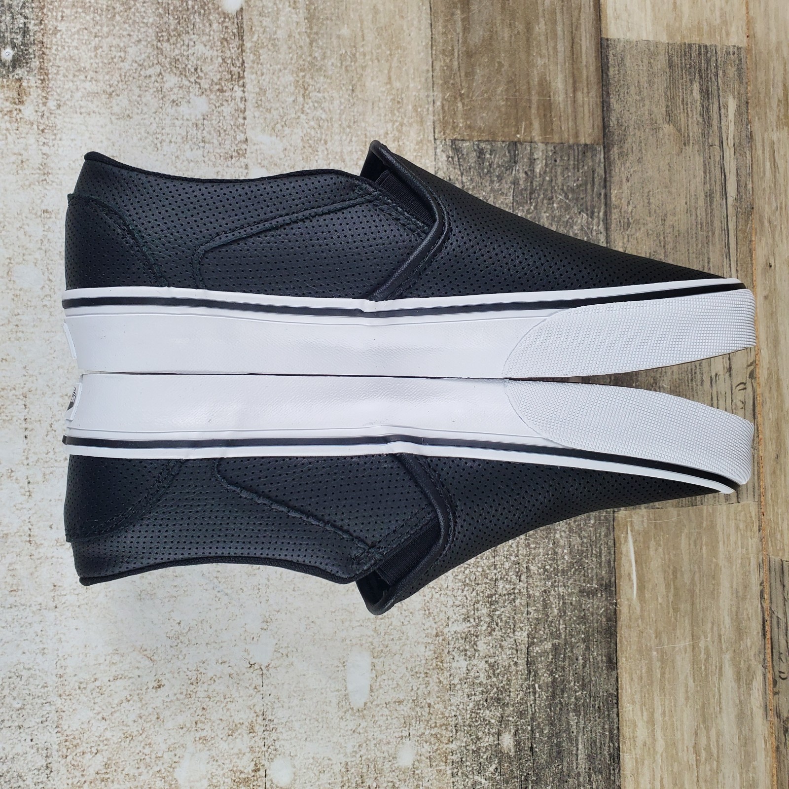 Vans Asher Perforated Womens Shoes Sz 9 Black Casual Round Toe Slip On Sneakers