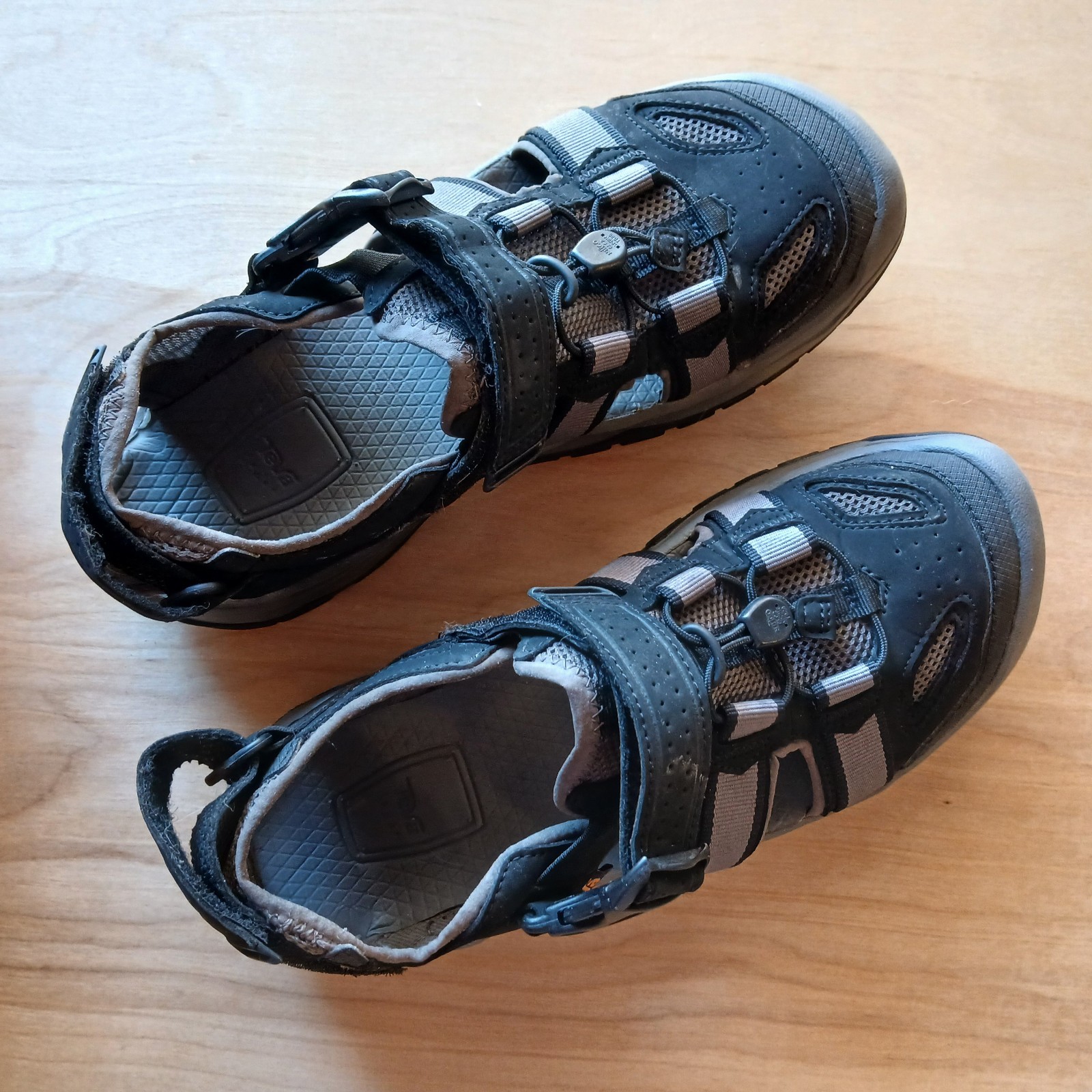 Teva Omnium 2 Men’s Size 8 Hiking Sandals Water Shoes Black Grey 1019180 Exc