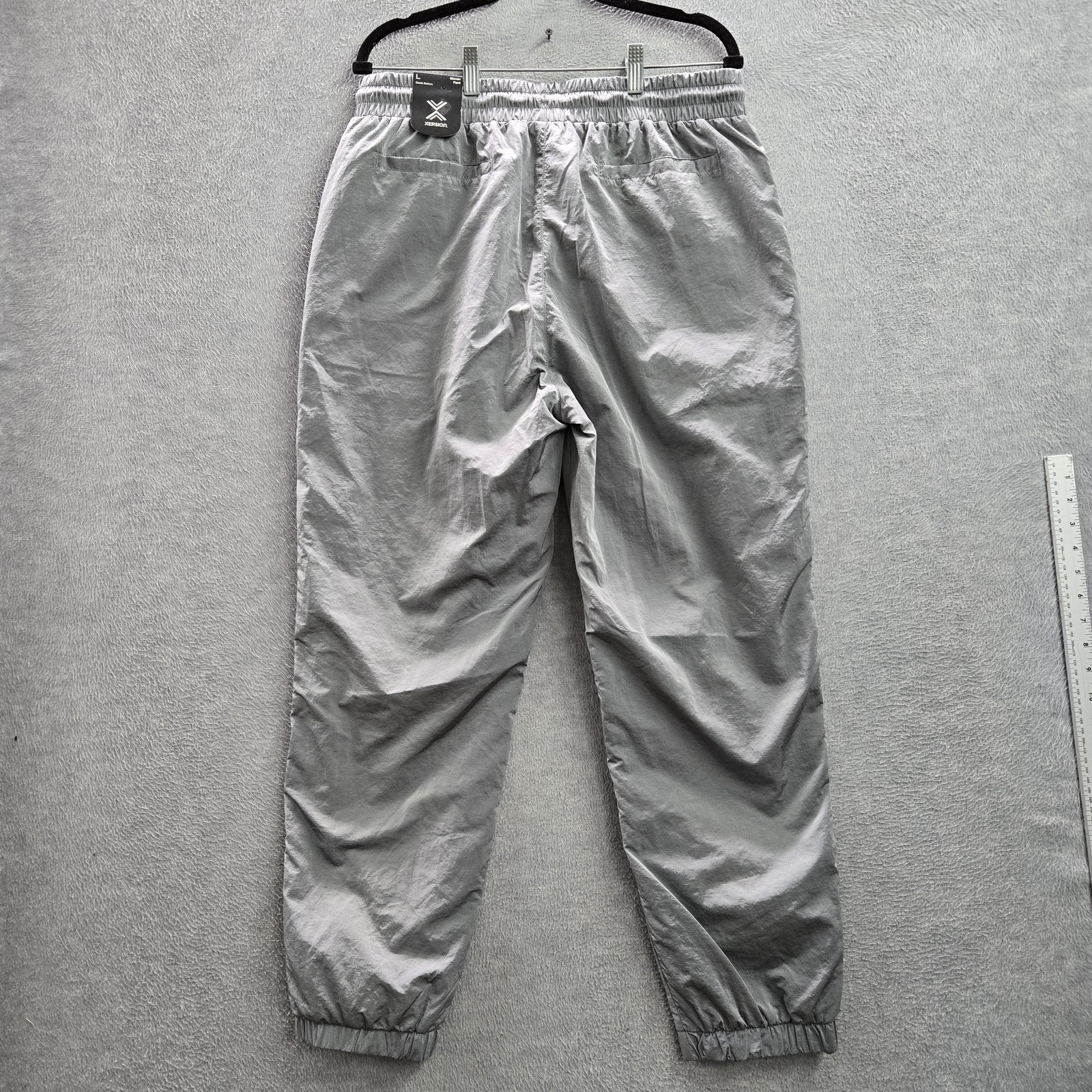Xersion Men Pants L Gray Nylon Polyester Windbreaker Lifestyle Woven NWT