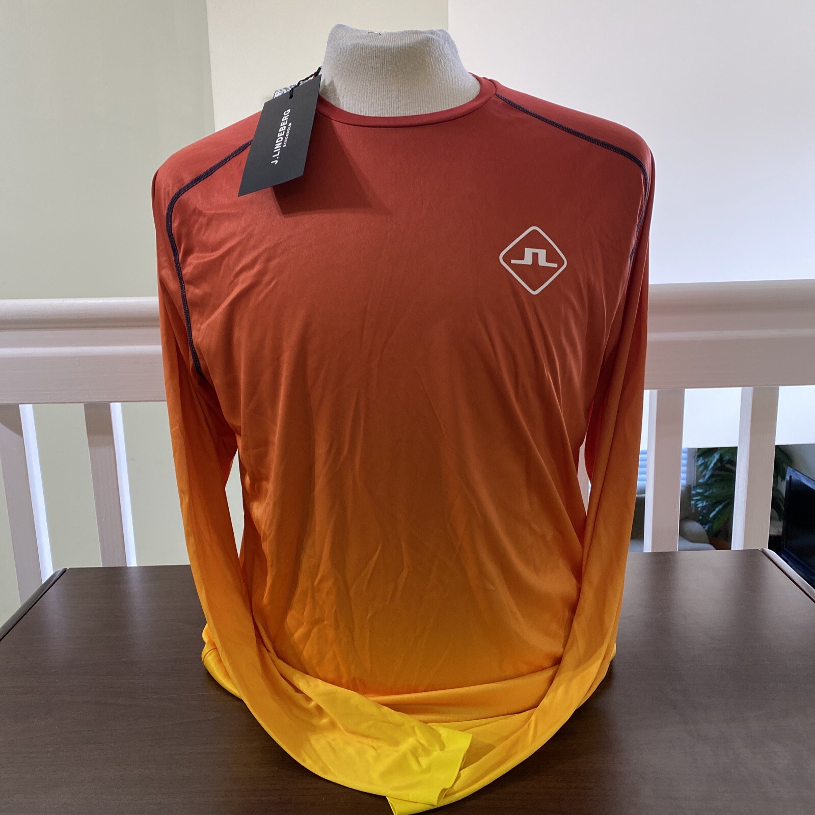 J Lindeberg Men’s Fade Long Sleeve Tee AMJT07988 I176 Orange Sunset Medium NEW
