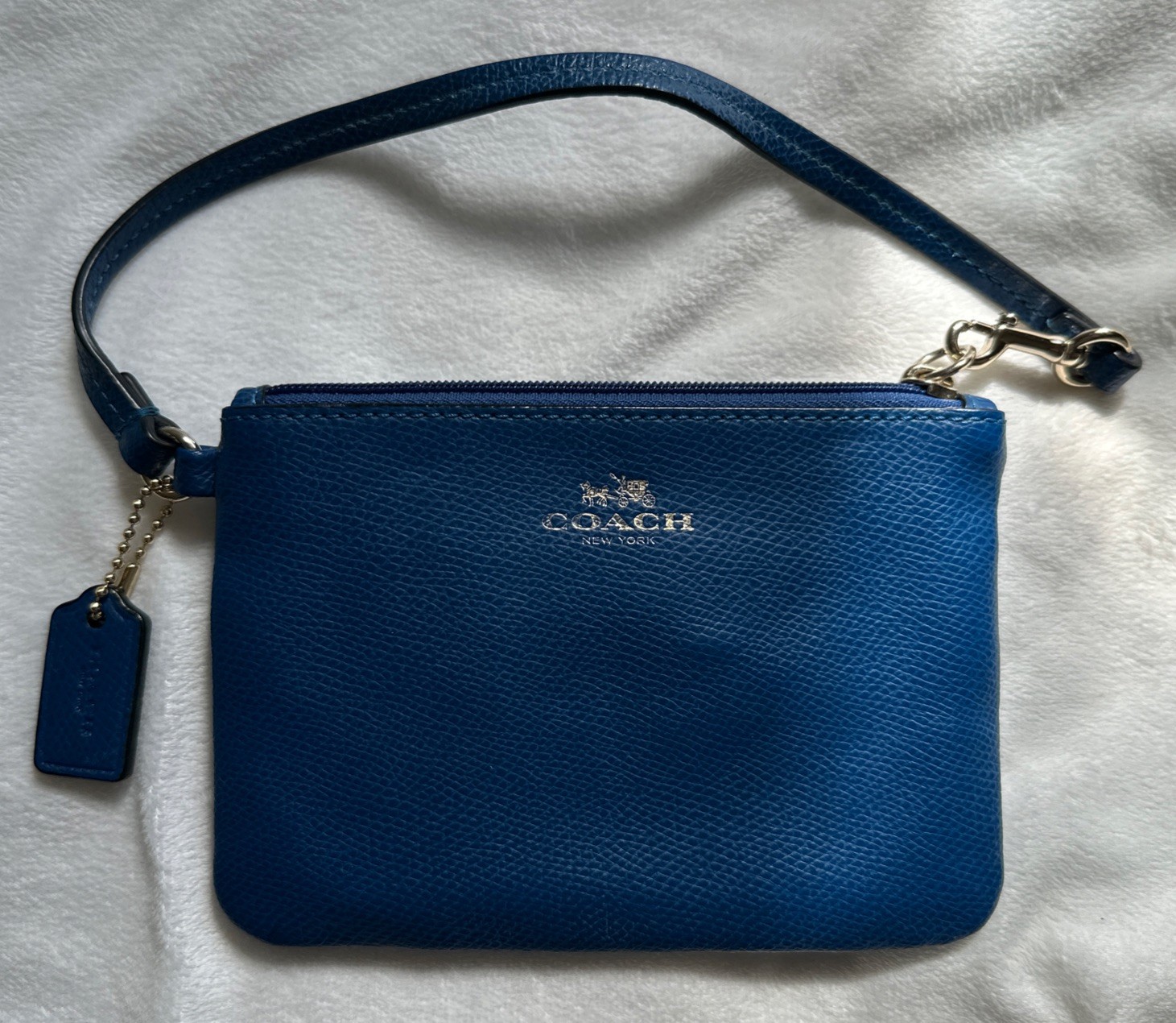 COACH Corner Zip Wristlet In Pebbled Leather Royal Blue