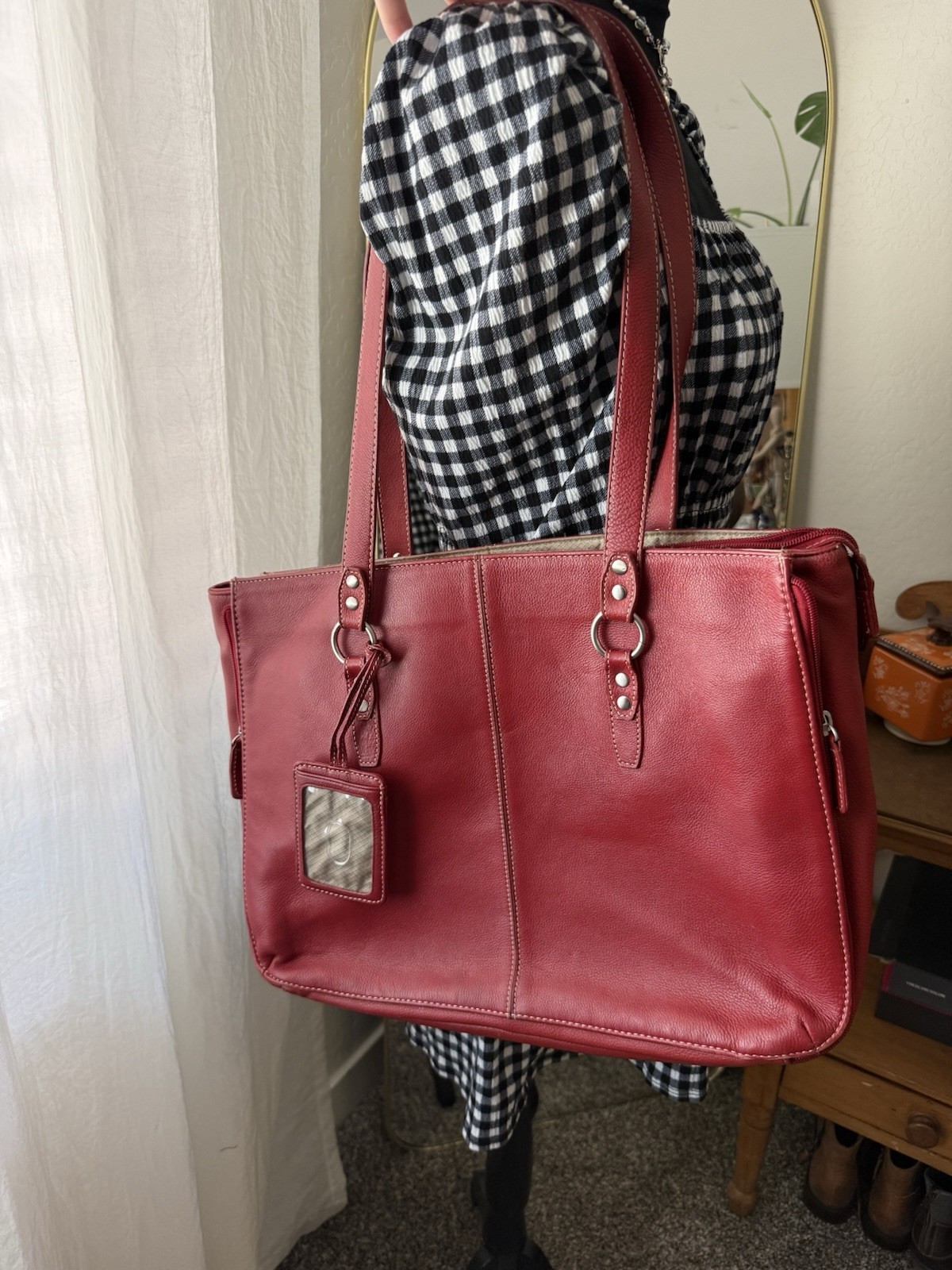 Buxton 100% genuine leather red Madison laptop bag, expandable