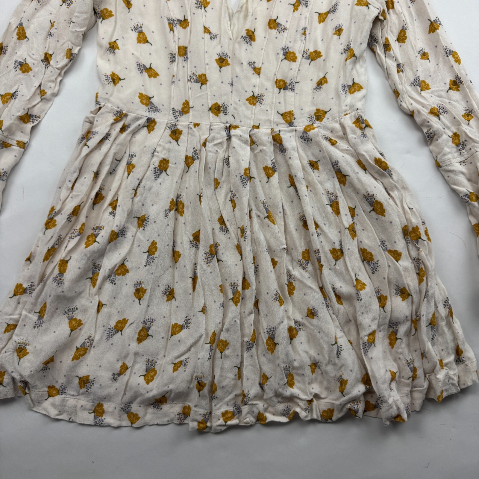 Free People Tegan Ivory Floral Long Flare Sleeve Mini Dress Rayon Sz 4 OB536552