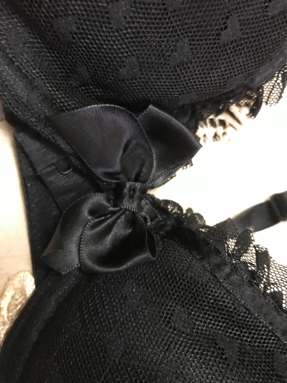 Bra Unbrandedd Size us 32b it2b eu70b padedd underwired black