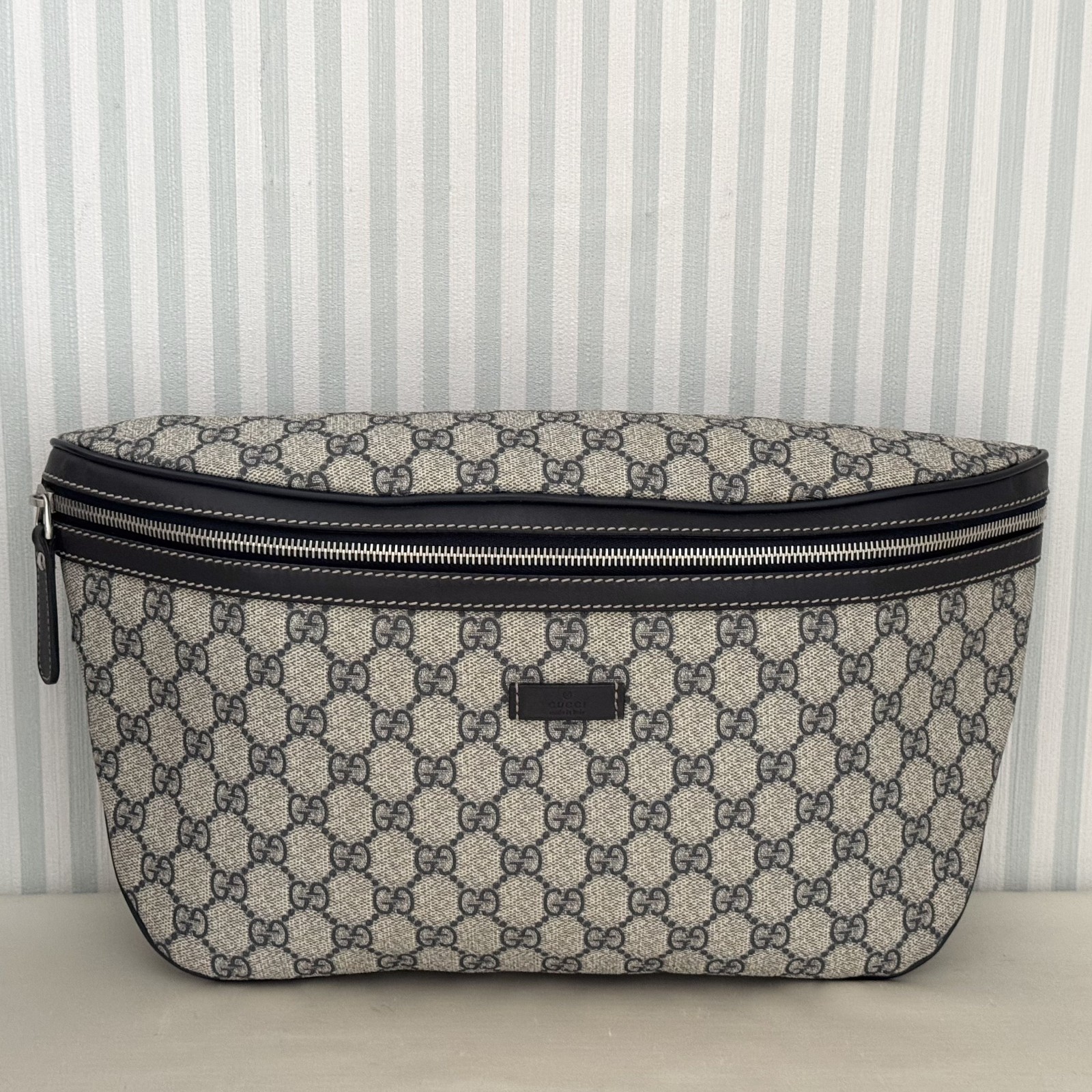 GUCCI GG Supreme 211110 Body Bag Beige Navy Leather Waist Belt Pouch Men’s Italy