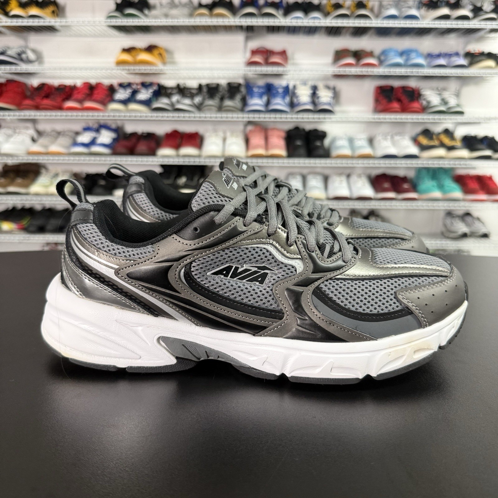 Avia 5000 Performance Walking Sneakers Grey Black White Men’s Size 11.5