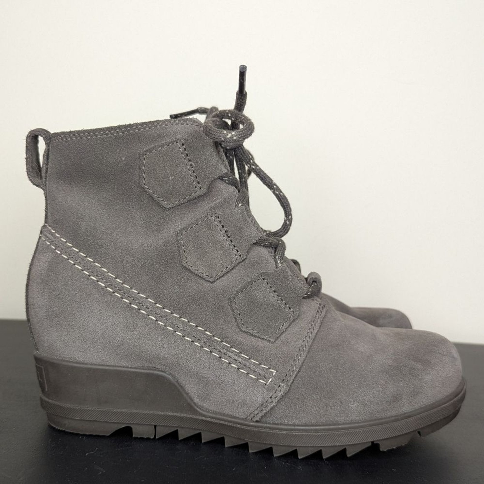 Sorel Women’s Evie Lace Up Suede Wedge Ankle Boot Gray Size 6.5