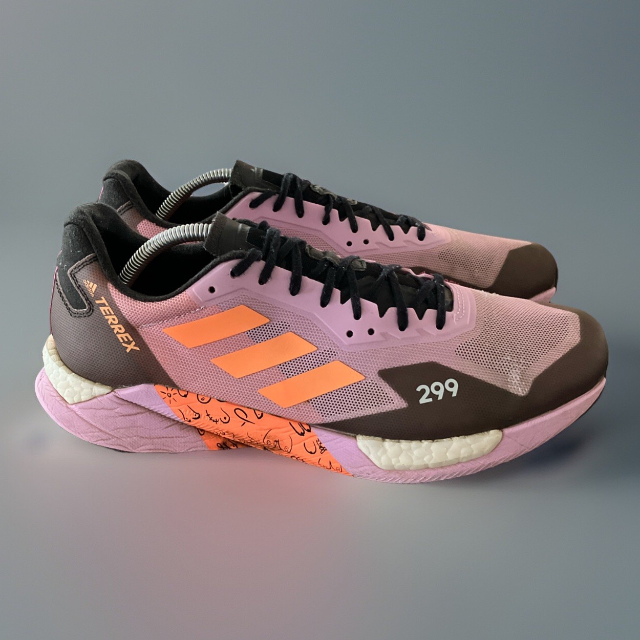 Adidas Terrex Agravic Ultra Trail Breast Cancer Awareness limited Size 11 US Men
