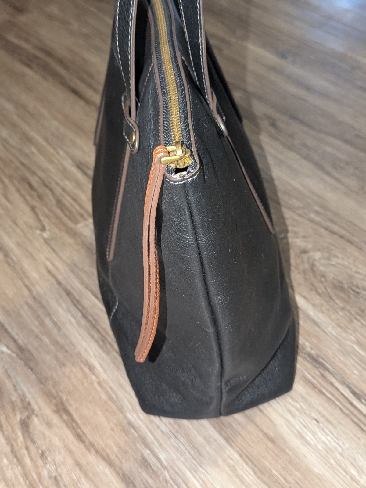 Fossil Felicity Black Leather Tote SHB1981001 Shoulder Bag Purse Brass Accents