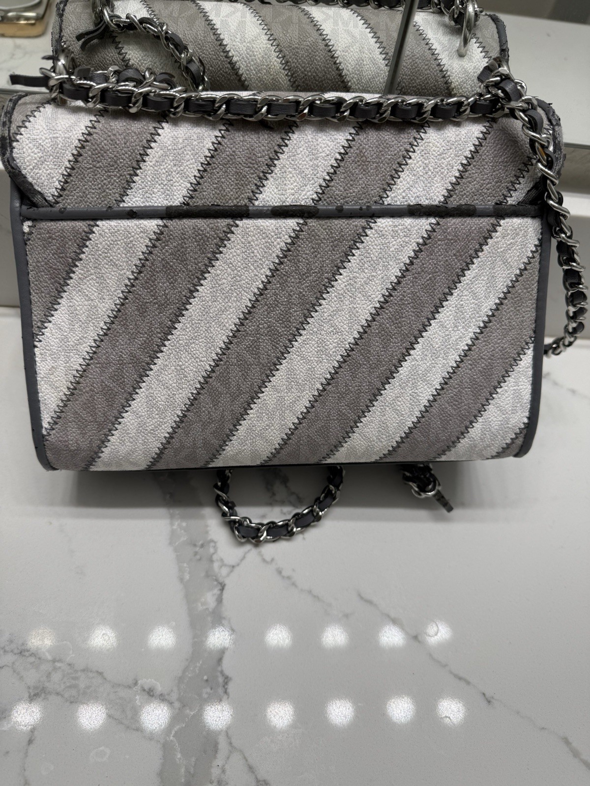 MICHAEL KORS Medium Rose Flap Shoulder Bag Gray & White