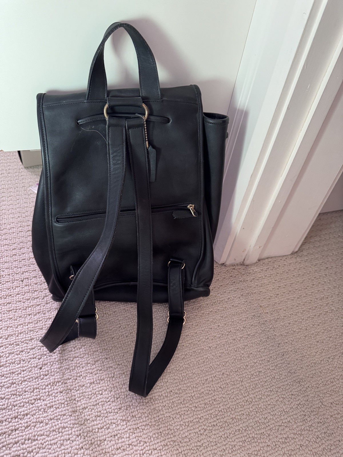 Coach 9943 LARGE Vintage Black Leather Drawstring Backpack w/Turn Lock Closure