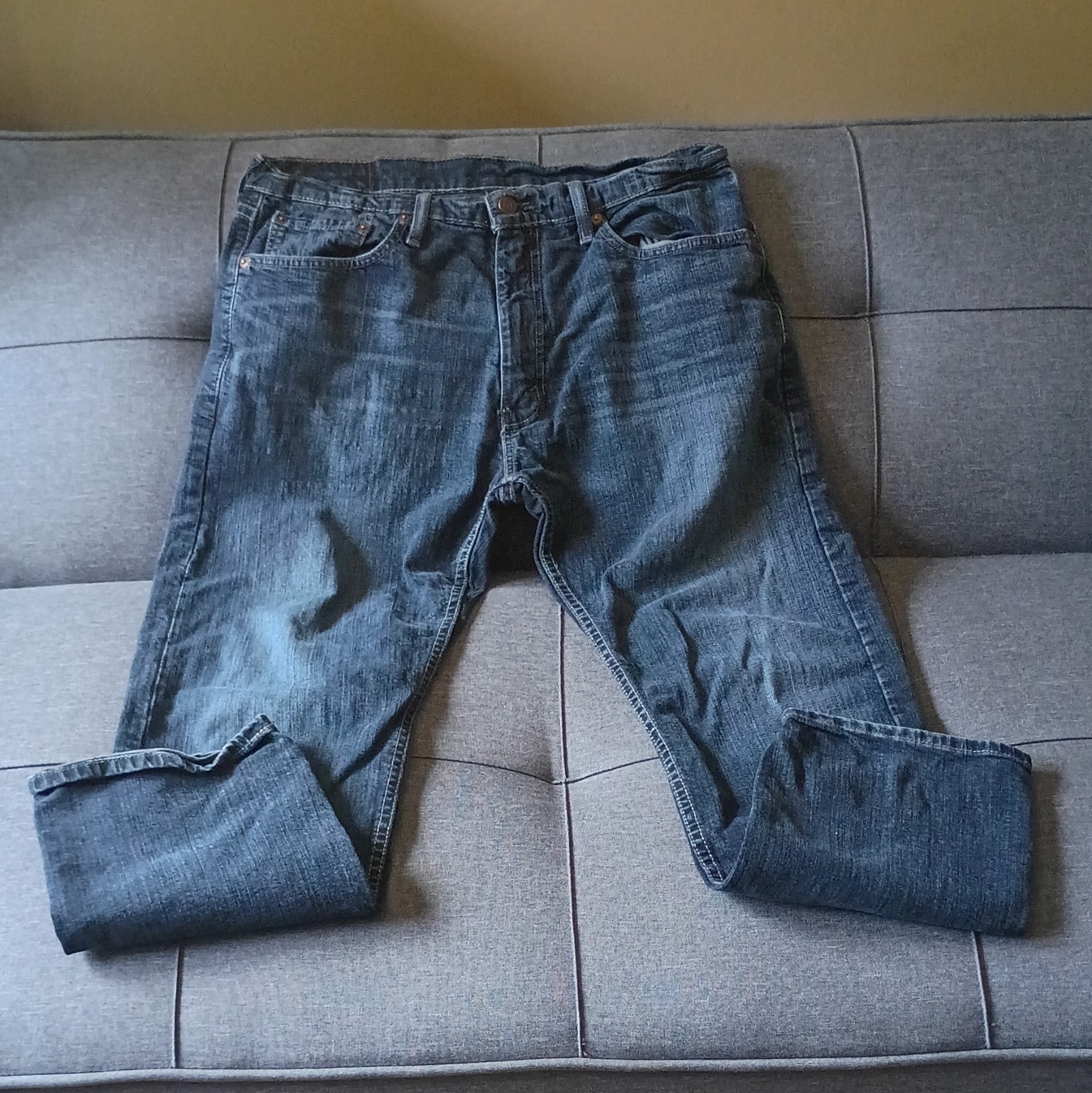 Levi’s Men’s 505 Regular Fit MidRise MediumWash BlueDenim Jeans 33×30 98%Cotton