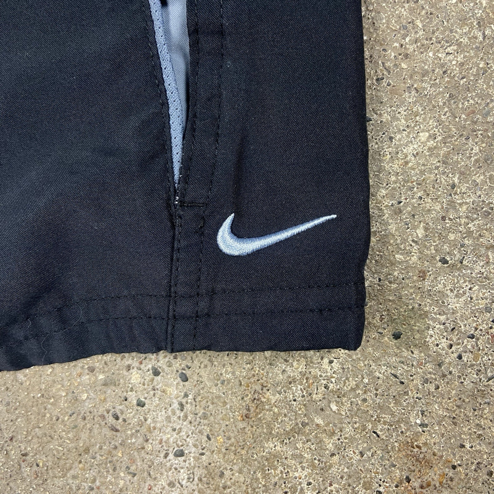 Nike Core Contend Volley Shorts Size XL Black Mesh Lined Swim Trunks Swoosh Logo