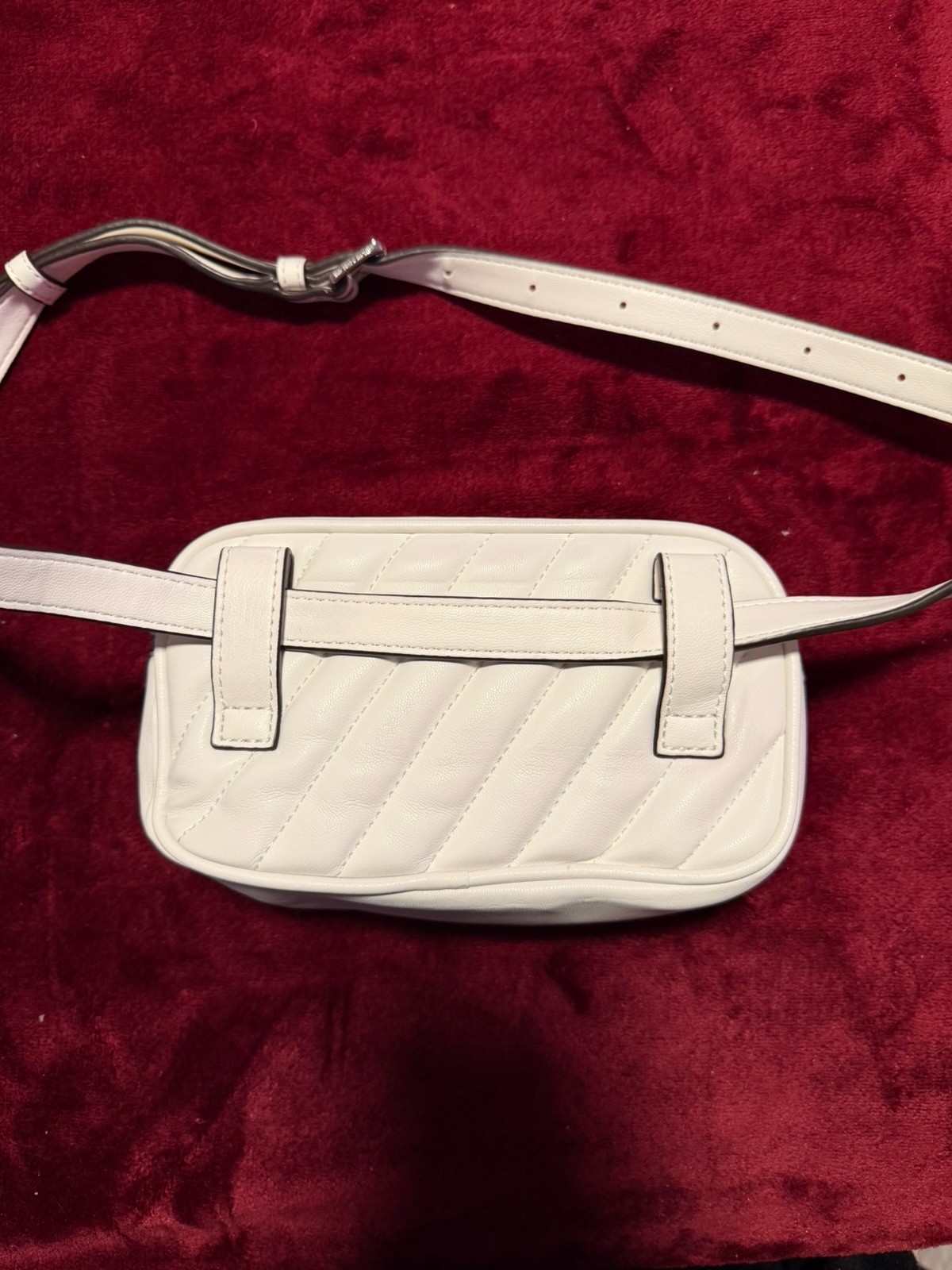 Michael Kors White Quilted Small Crossbody Zip Closure Adjustable Strap Silver