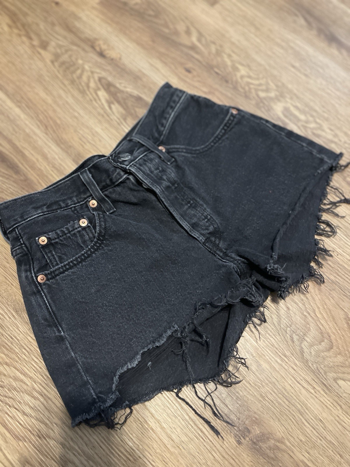 Levi’s 501 Women’s Black Denim Cut Off Shorts 24″ High Rise Button Fly 5-Pocket