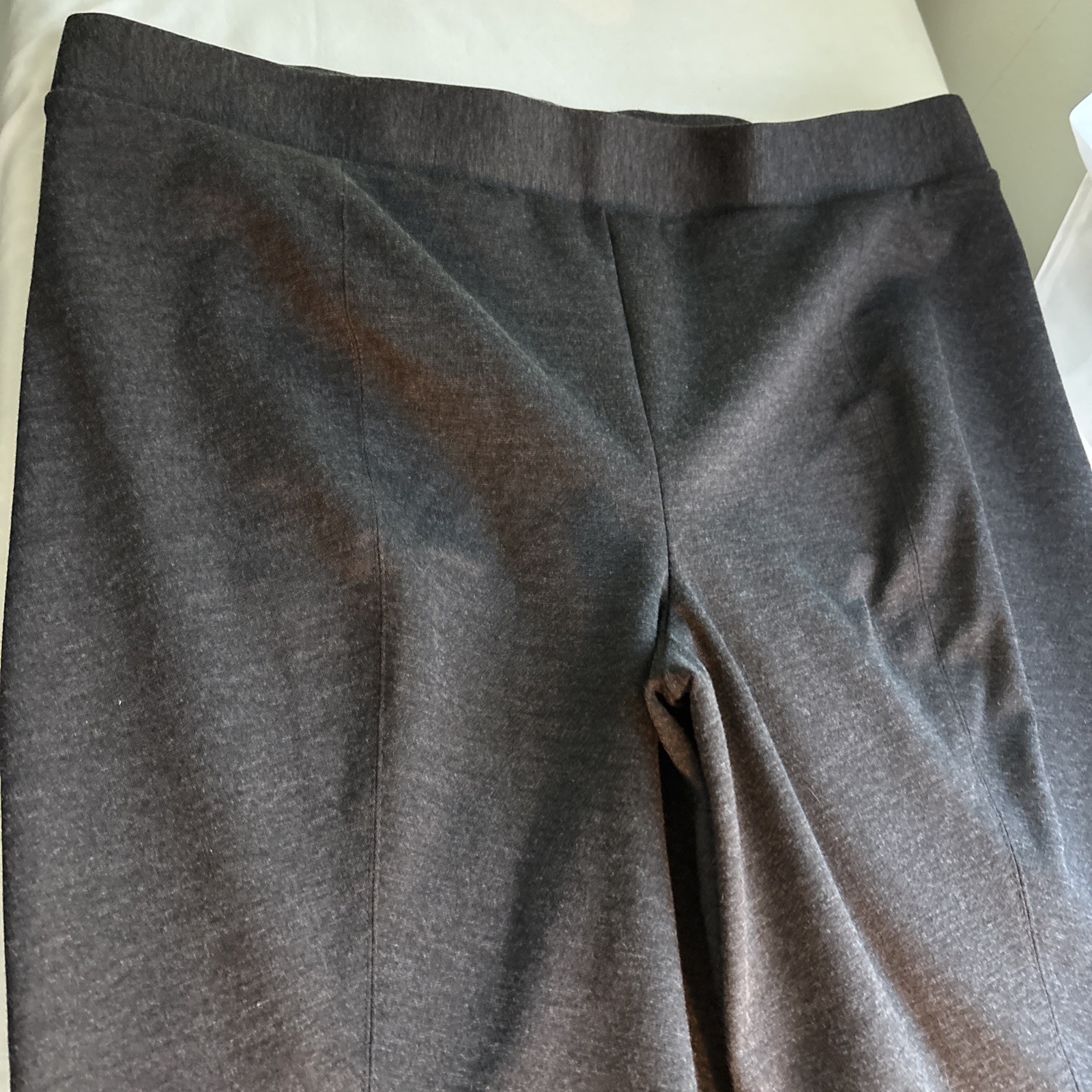 Vince Camuto Ladies Size L Gray Ankle Pants Seam Down Middle Of Leg
