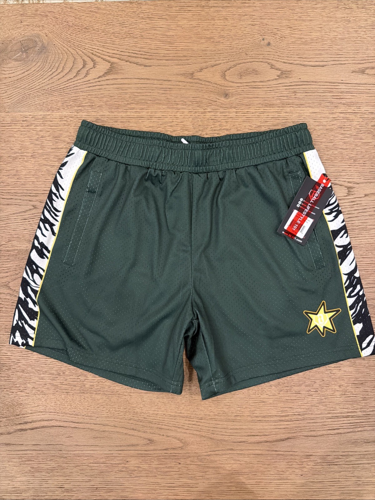 NWT $50 new BASEBALL LIFESTYLE 101 Forest Shorts Green Athletic Mens L Large