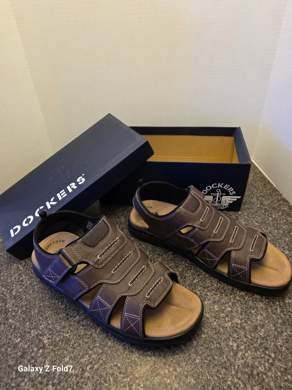 Men’s Dockers 13M Shorewood Briar Sandals Brown Memory Foam Fusion Footbed NEW