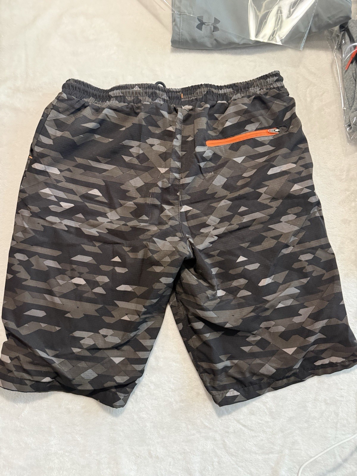 Eddie Bauer Boys 18-20 Swim Shorts Black/Gray Camo Orange Lined Drawstring