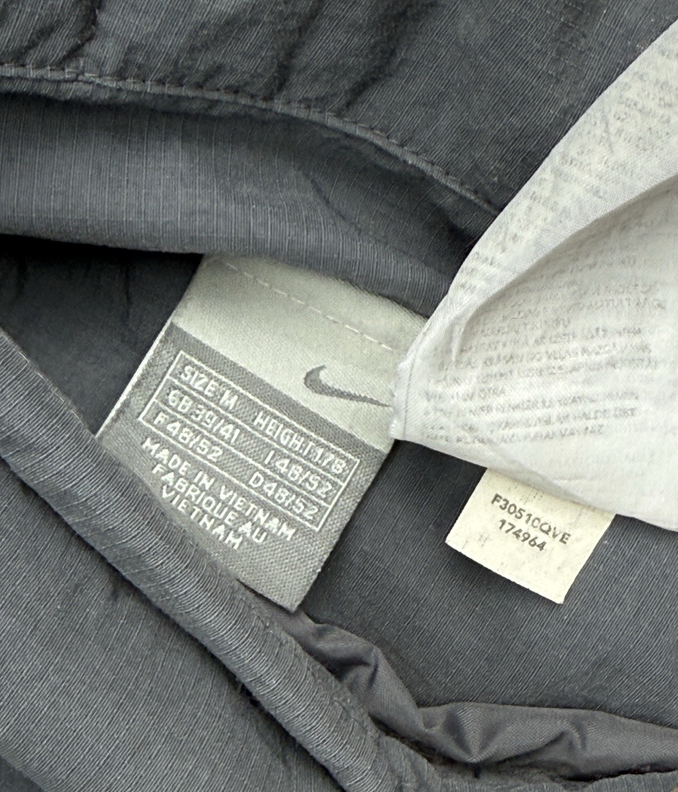 Vintage Nike Black Size Medium Ripstop Full Zip Vest Body Warmer Gilet 90s Y2K
