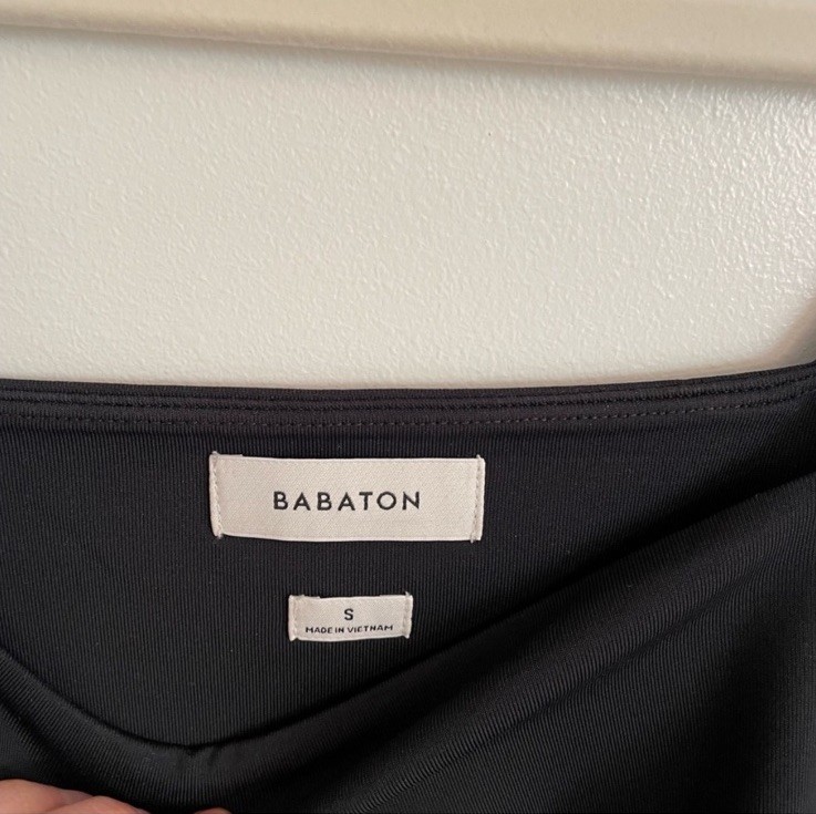 Babaton Black Square Neck Cropped Top S Long Sleeve Women’s Regular