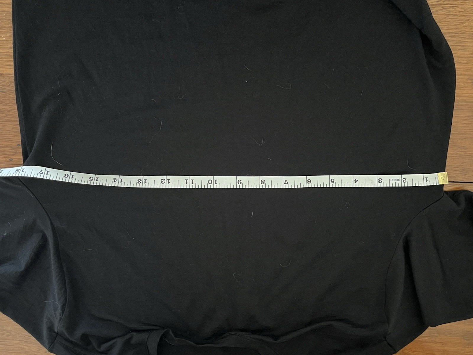 Quince 100% Merino Wool All-Season Long-Sleeved Base Layer Tee Natural Fiber Sm