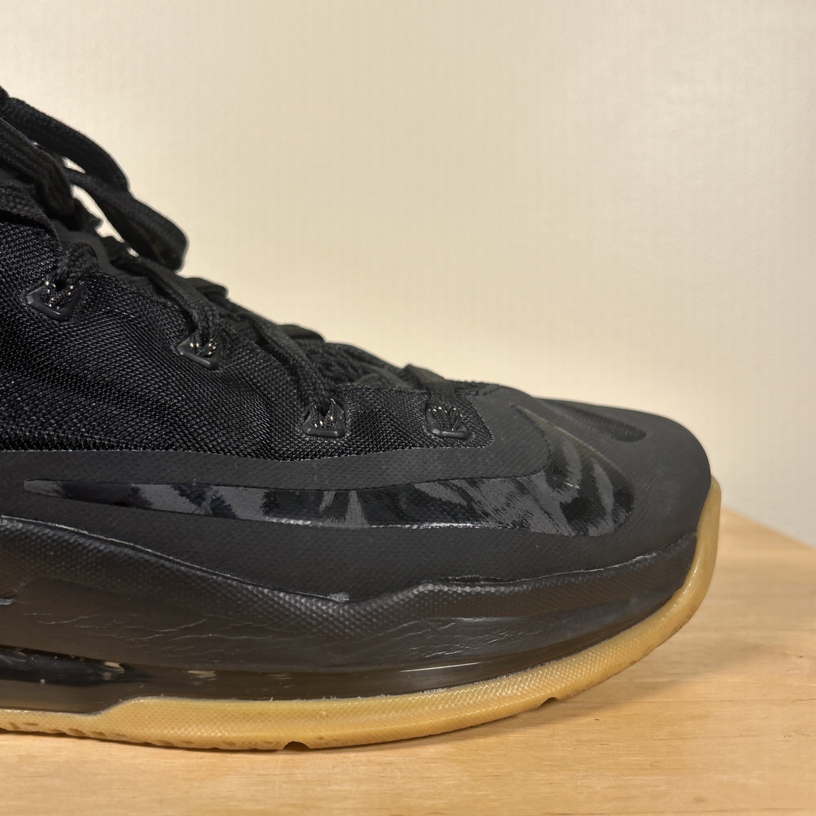 Size 10 – Nike Max LeBron 11 Low Gum Black Leather (642849-078) w/ Original Box