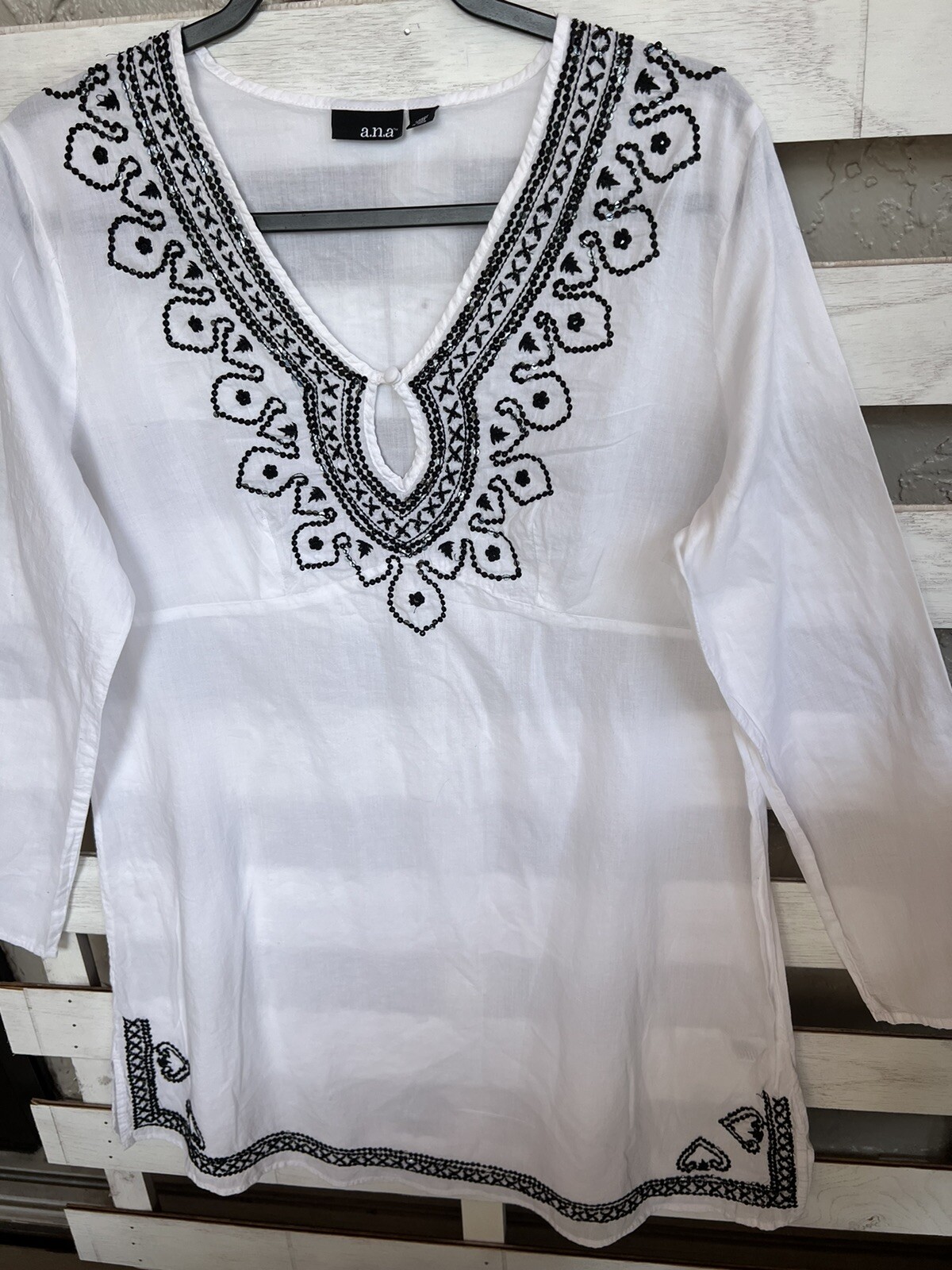 a.n.a. Sequence Beach Cover Up Women L White Black Trim V Neck Long Sleeve
