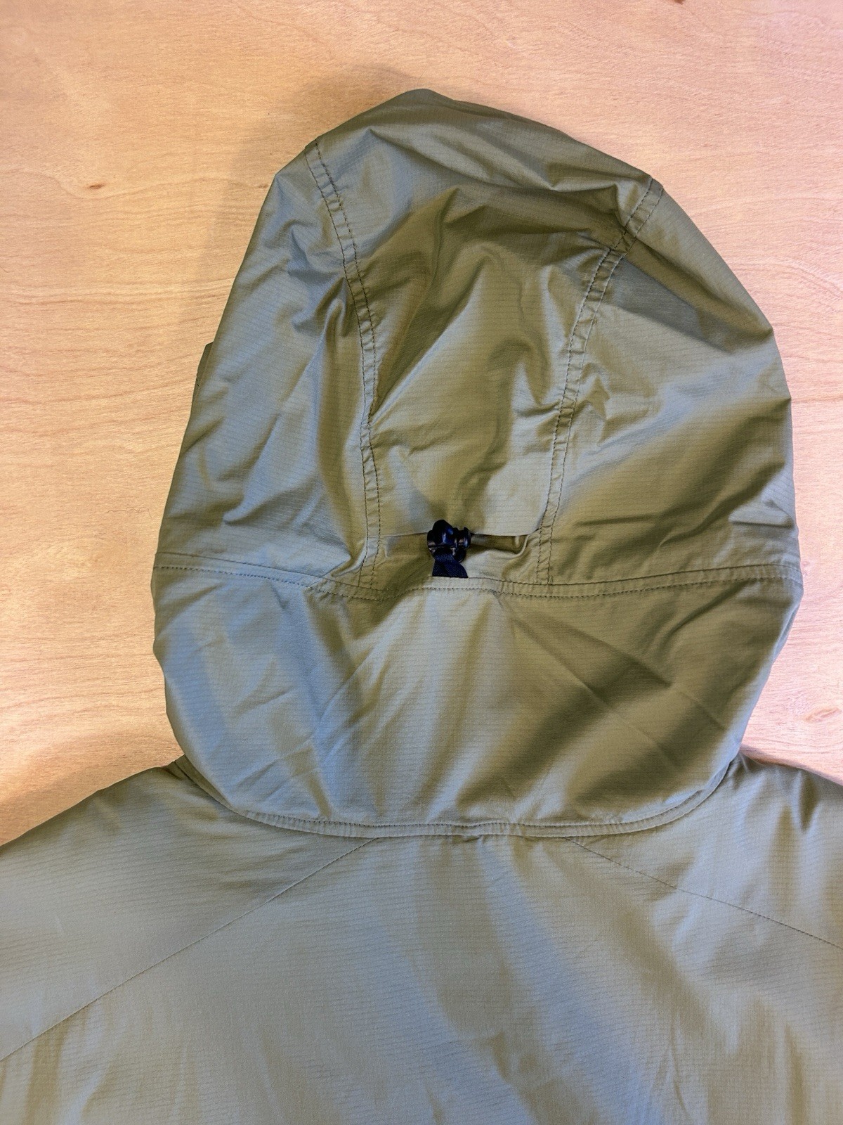 Arc’teryx Atom SL Hoody Jacket Olive Pale Green Men’s Size Small Mint Condition