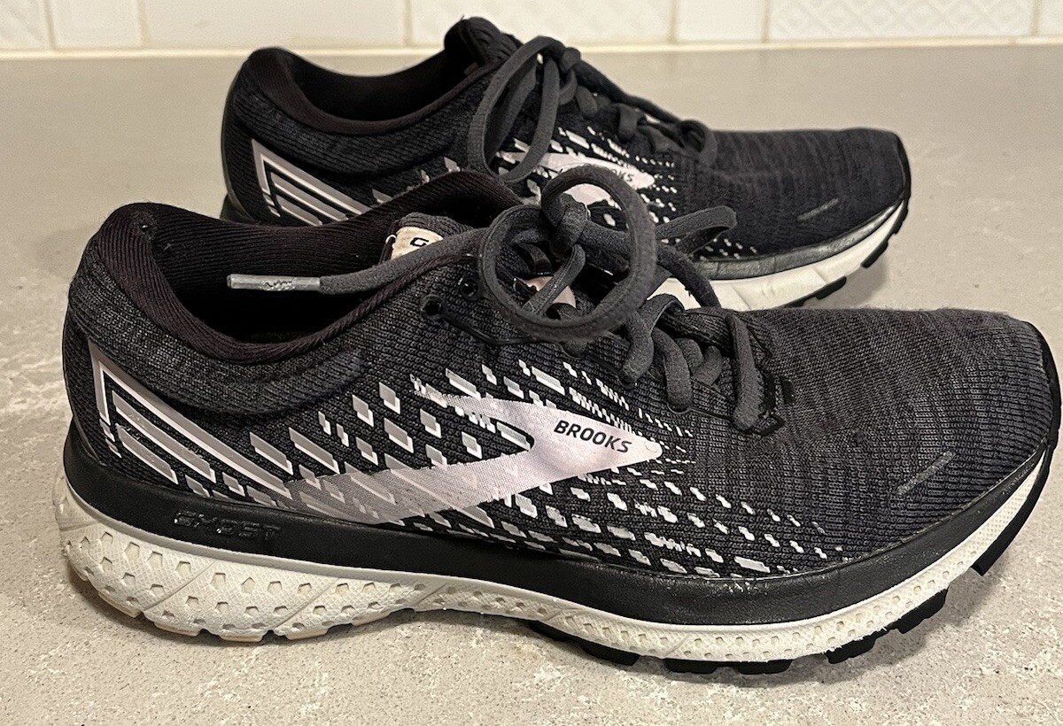 Women’s Brooks Ghost 13- Size 7- Some Wear On Backs As Shown